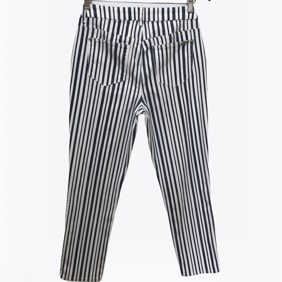 Chico’s So Slimming Striped Girlfriend Jeans - 6 - Picture 12 of 17